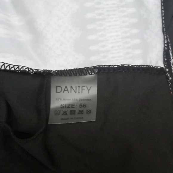 NWOT Danify plus size swim dress 22 - Picture 4 of 4